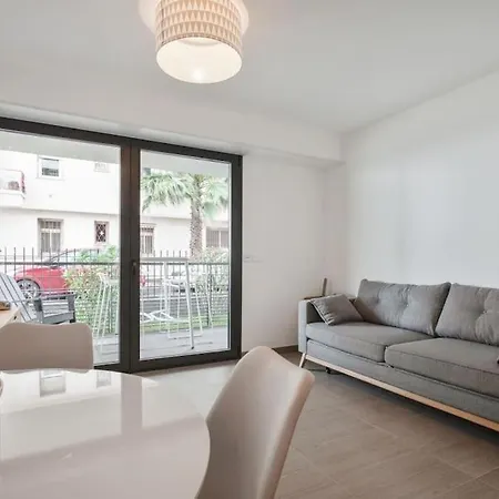 Le Bay Side Plein Coeur De Juan Les Pins En Bord De Mer, Pour Familles Ou Petits Groupes Lägenhet *